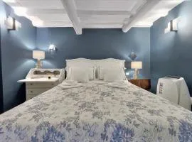 Santo Spirito Romantic by Mmega