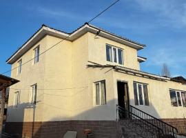 East guest house, Hotel in Tegermenti