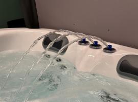 Romantic getaway with private hot tub – hotel w mieście Belfast