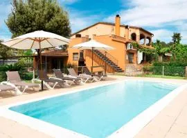 Can Montal apartamento superior con piscina