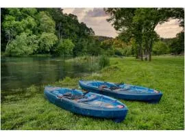 The Cedars Chalet on The Watauga River