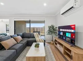 Newly Furnished Stylish 4BR Getaway with Patio
