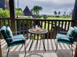 Unit 26 King Bed and Ocean View, hotel a Pahala
