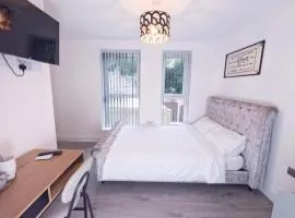 B- Deluxe En-Suite Room near Sheffield Centre