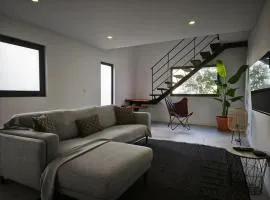 Casa de São Pedro - Bright Modern Loft in PDL