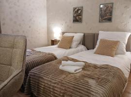 KRK stop near airport – hotel w mieście Cholerzyn