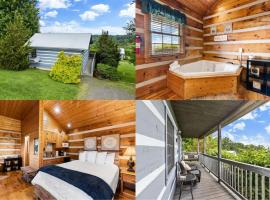 Peaceful Pines Mountain Cabin with Jacuzzi and Views! Cabin 12, hotel u gradu 'Fancy Gap'