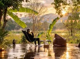 The moonlight at Chan homestay บ้านต้นหว้า