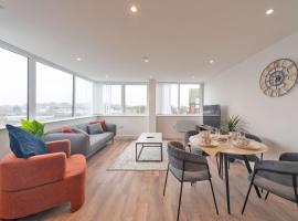 Bright 2BR Apartment at Trinity Point, hotel a Gravesend