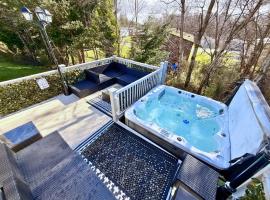 Lovely Hot Tub Caravan in Northumberland, Free Golf Access, Dog Friendly, hotell sihtkohas Swarland