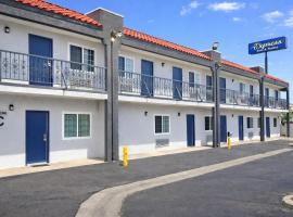 Express Inn & Suites Ontario Airport、オンタリオのホテル