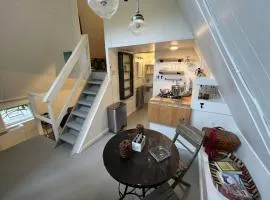 Glamping A-Frame w/ Outdoor Shower on Hillside