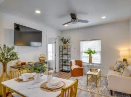 Gateway to Downtown Tacoma! Sleek Couples Condo