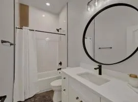 Serene Guadalupe River Getaway-River Access!