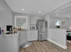 Grey Haus Casita-Peaceful Hill Country Views!