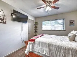Kerrville Hidden Gem with Firepit and Grill - Great Location