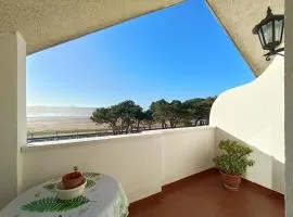 Ático frente al mar en Playa Usil con 2 terrazas