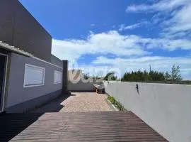 LUGA: Casa Sol ampla a 350m da praia em Laguna