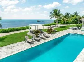 Luxury villa with a private beach! Pool overlooking the ocean!
