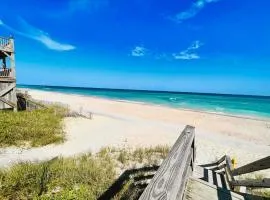Close to Beach - 5BR Coastal Retreat - Sleeps 10
