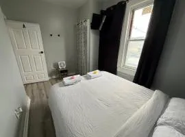 EWRBNB - Private Bedroom in Well sized Shared Apartment - 1