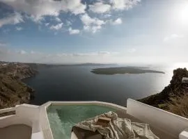 Aqua Luxury Suites by NOMÉE Hospitality Group