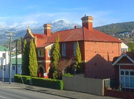 Edinburgh Gallery Bed & Breakfast, bed & breakfast i Hobart