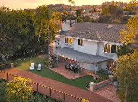 Twilight Terrace by AvantStay West Hills Retreat • Hot Tub BBQ EV Charger Near Malibu