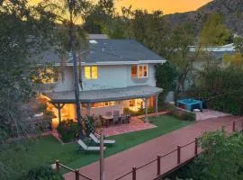Twilight Terrace by AvantStay West Hills Retreat • Hot Tub BBQ EV Charger Near Malibu
