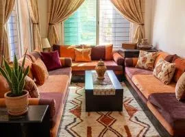 L'Art de Vivre Cosy avec Terrasse et Piscine