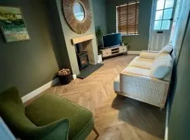 Cheshire Countryside Escape with Garden & Sunrise View