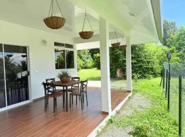 Bungalow Miti, מלון באוטורואה