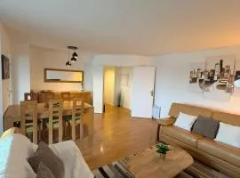 Charme et Elégance- Entre Ville Lumière et Nature