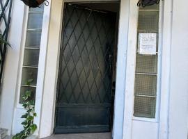 Résidence Castors Colombes、コロンブのホテル