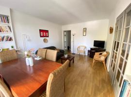 Chez Fiatope - Appartement Calme avec balcon & Parking, proche Tram T6, hotel em Châtillon