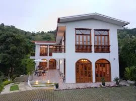 Casa Colonial Maria Elena