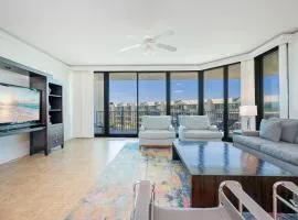 Phoenix on the Bay 1528 condo