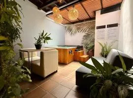 Moderno Apartamento Medellin con Jacuzzi y Aire Acondicionado