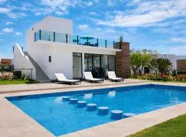 Casa de Lujo con Alberca 4 Habitaciones Seguridad 24 7 Facturamos