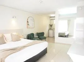 Bay Motel