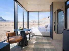 Modern Glass Retreat by Capitol Reef