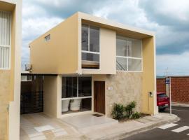 Manta में, होटल Casa Fernando - Beach house facing the ocean