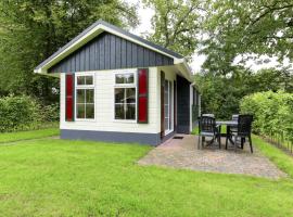 Chalet in Netherlands near Forest & Water, hotel u gradu Dalfsen