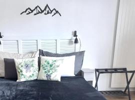 Charming Studio - Ferienwohnung - Vulpera, Scuol, hotel di Scuol