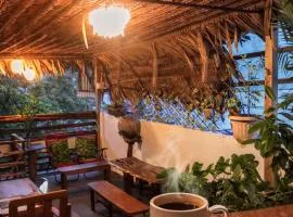 Feliz Puerta Entire House with Rooftop Terrace