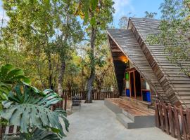 Sterling Padam Pench, hotel a Khawāsa