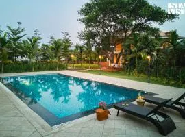StayVista at Aaraa Vilas with Bonfire, Pool