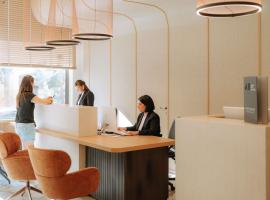 Mövenpick Hotel Bari, hotelli kohteessa Bari