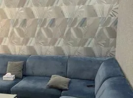 Comfort 3 Bedrooms 2 Bathrooms 205 SQM Apartment Near Republic Square
