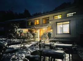 张家界在路上客栈 on the road inn